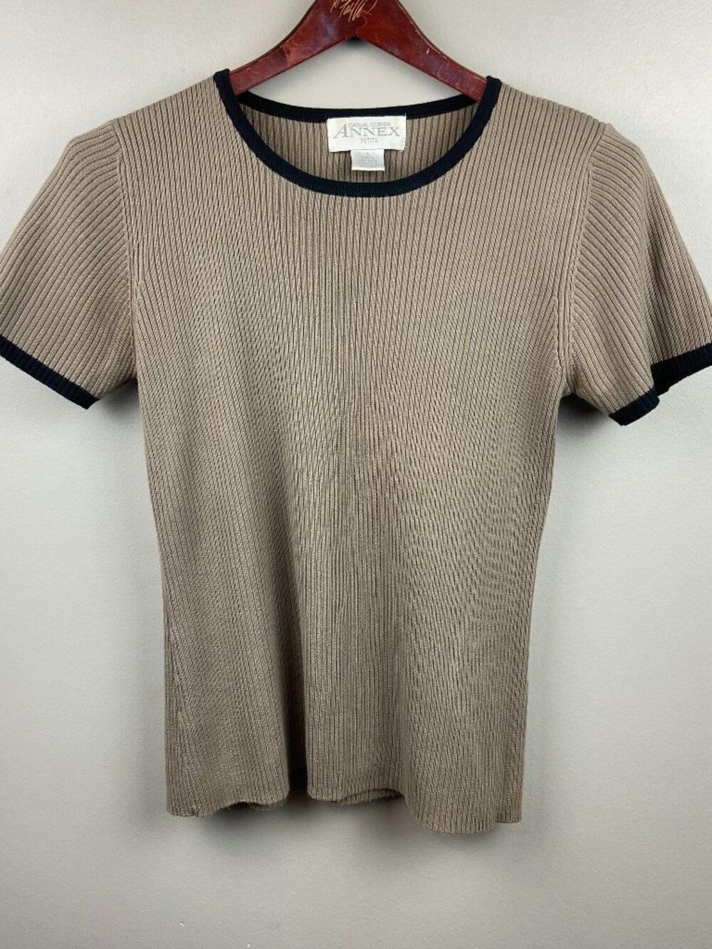 Casual Corner Annex Taupe Knit Top With Black Trim Size Small Petite 90's Y2k